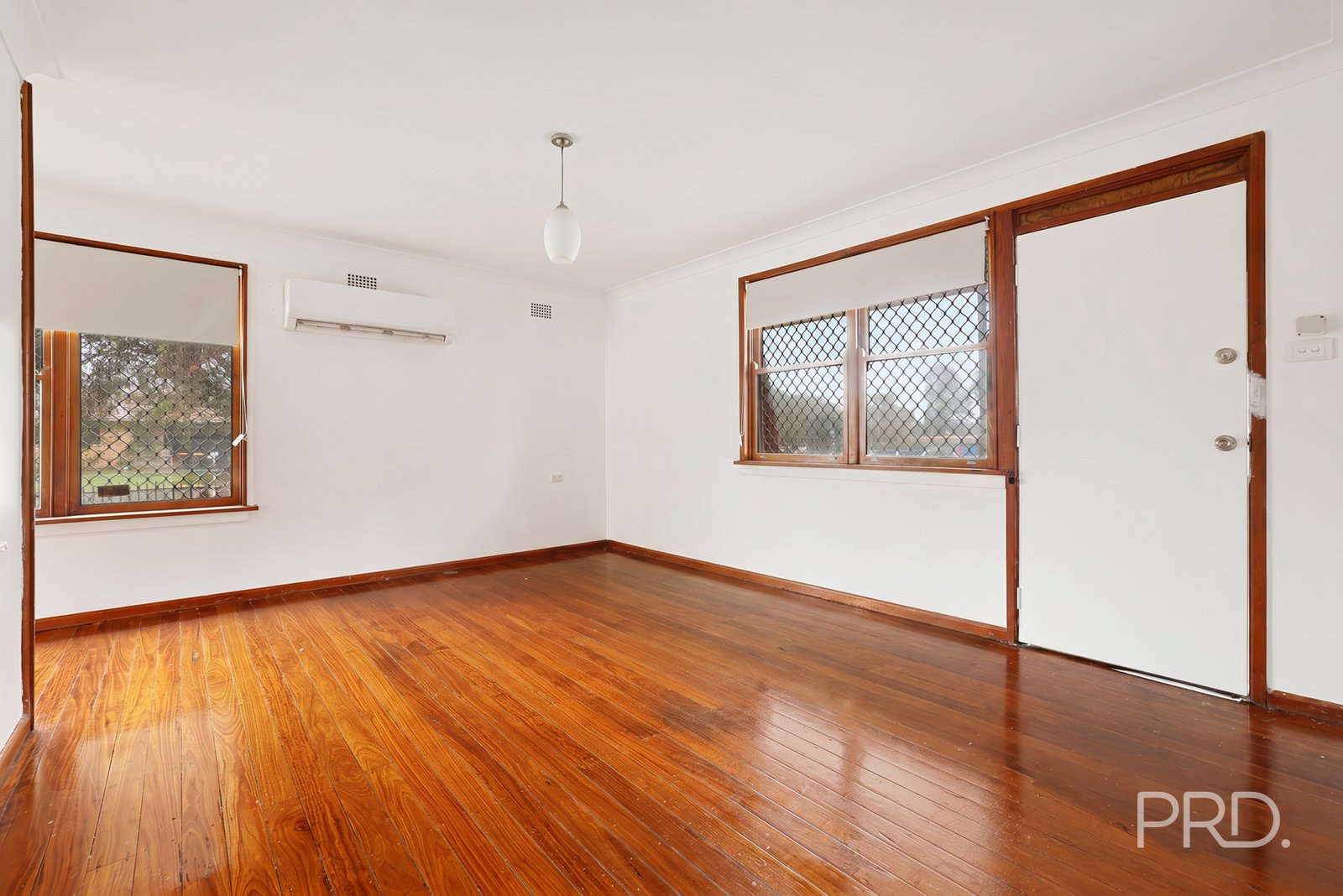 11 Cossa Street TAMWORTH 2