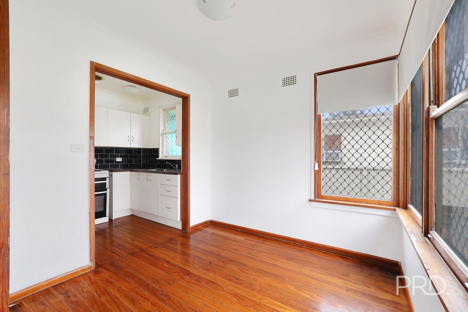 11 Cossa Street TAMWORTH 4