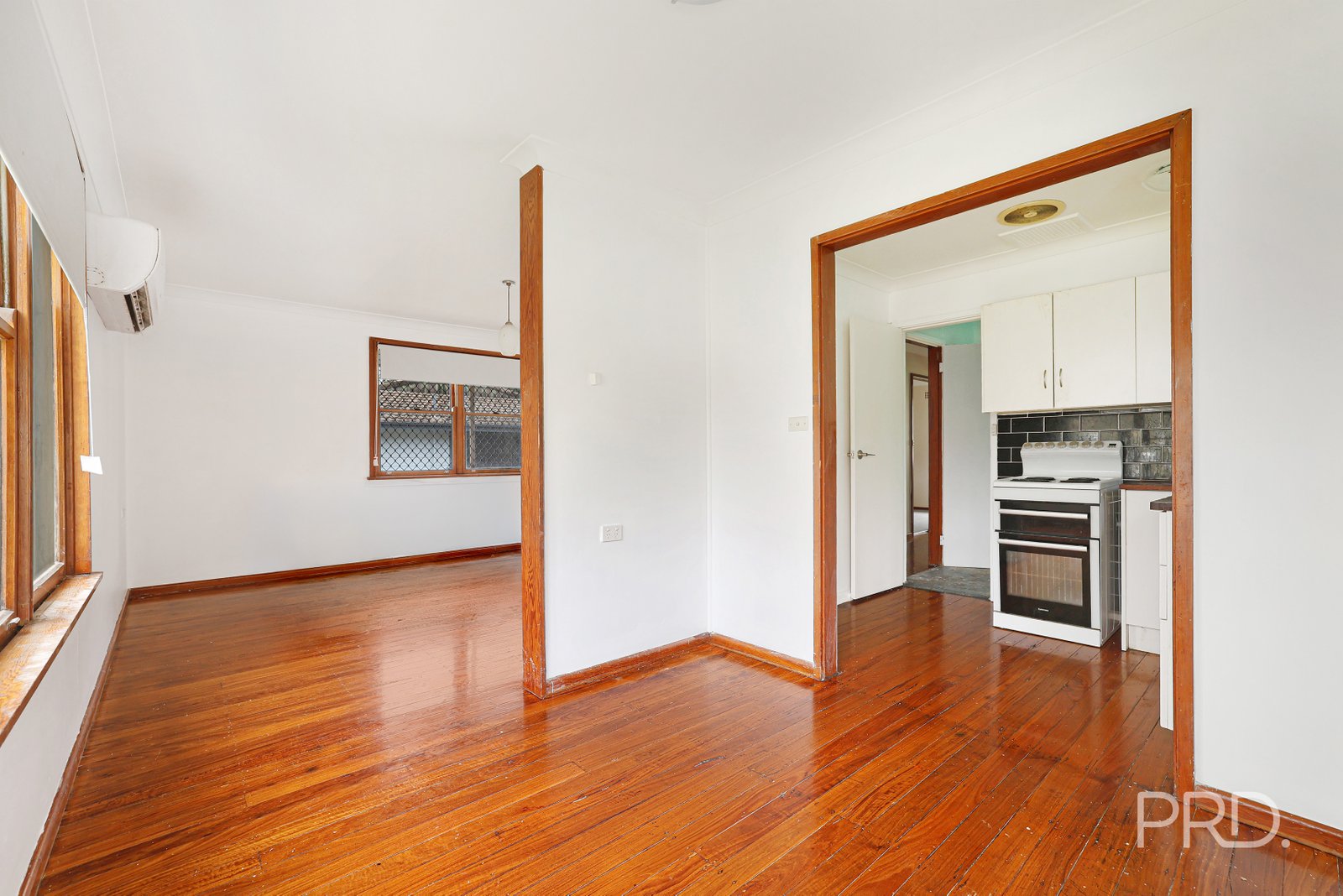 11 Cossa Street TAMWORTH 5