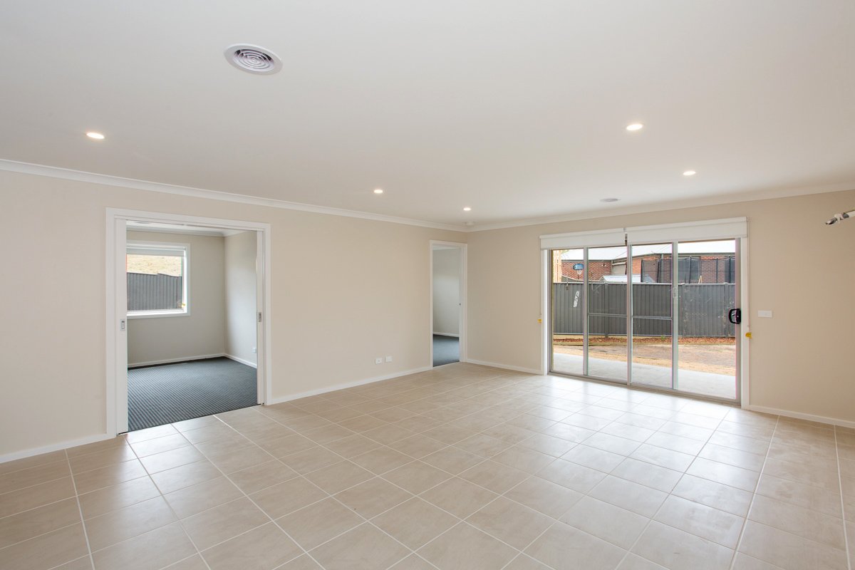 Gallery: 11 Cowley Court