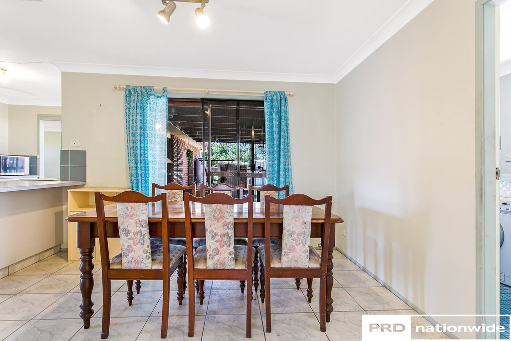 11 Craigends Place TAMWORTH 9