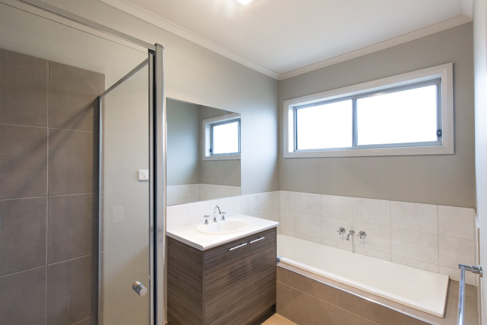 Gallery: 11 Creek View Close