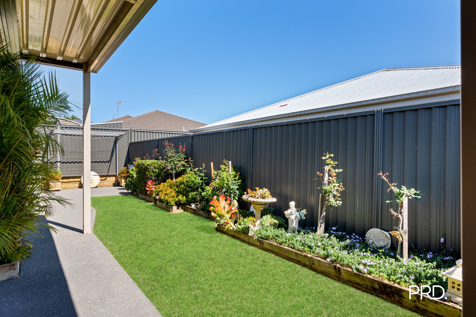 11 Crossley Avenue GLENMORE PARK 12