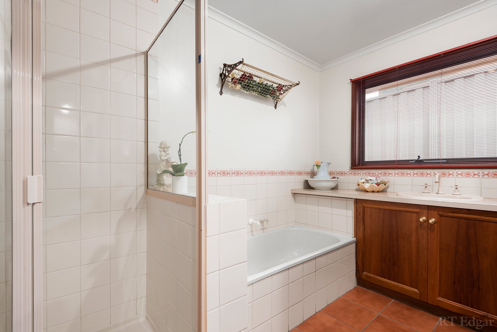 Real Estate and Property in 11 Curtis Court, Leopold, VIC