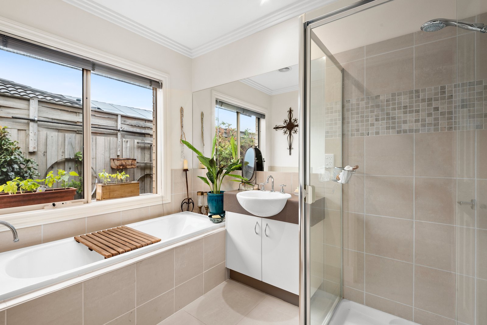 Real Estate and Property in 11 Daintree Way, Ocean Grove, VIC