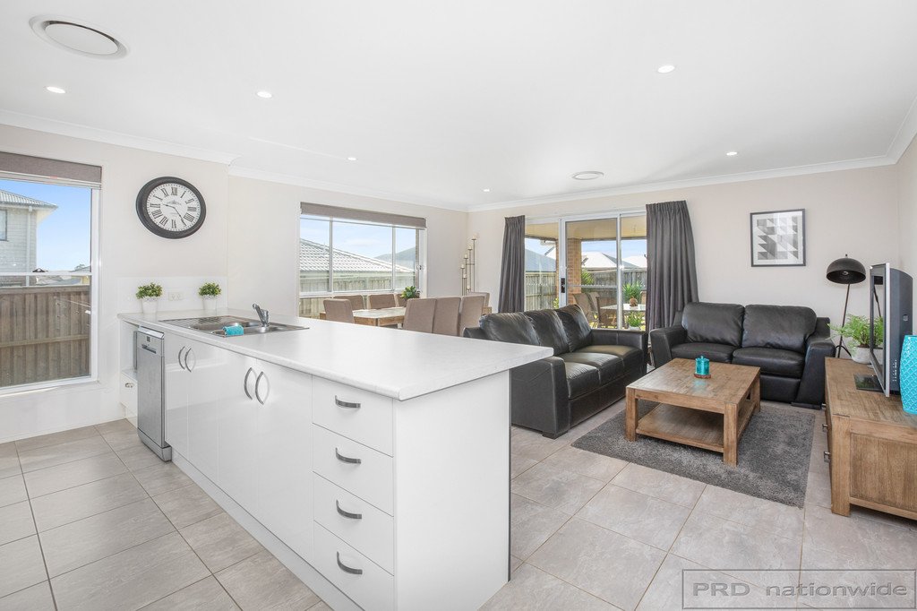 11 Damsel Street CHISHOLM 4