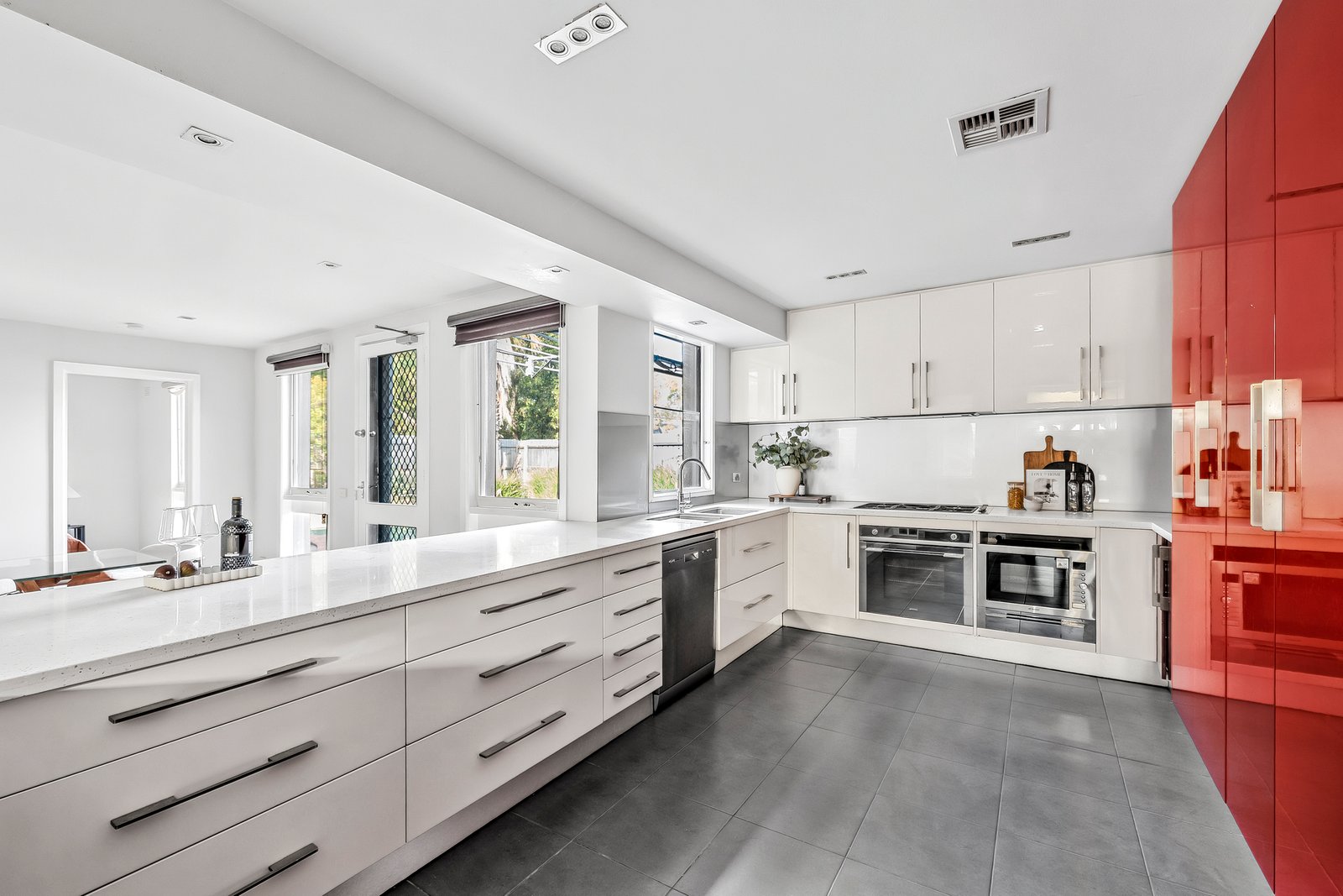 Gallery: 11 Darriwell Court