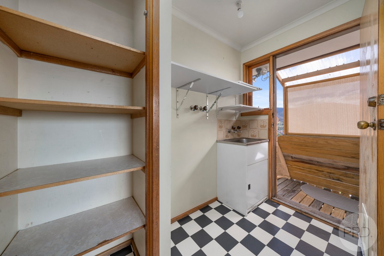 1/1 Daylesford Road GLENORCHY 12
