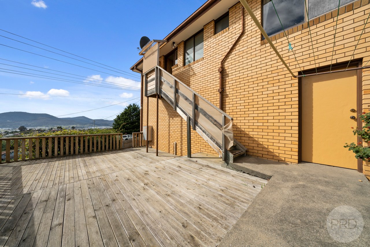 1/1 Daylesford Road GLENORCHY 13