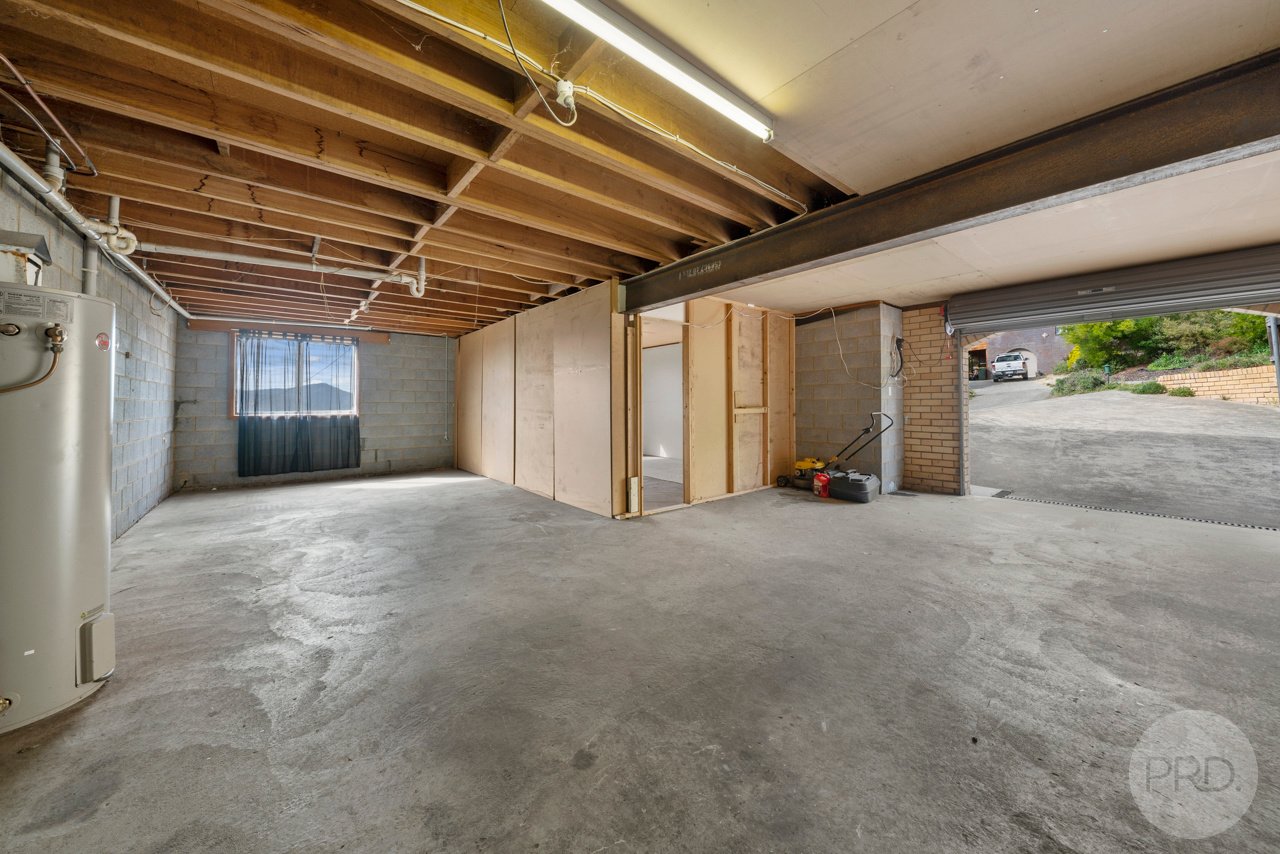 1/1 Daylesford Road GLENORCHY 16