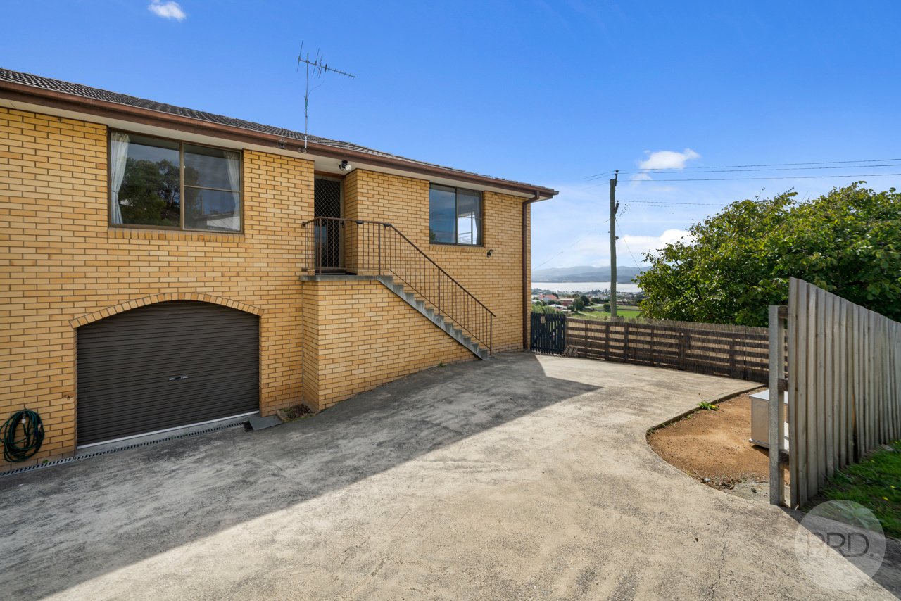 1/1 Daylesford Road GLENORCHY 18