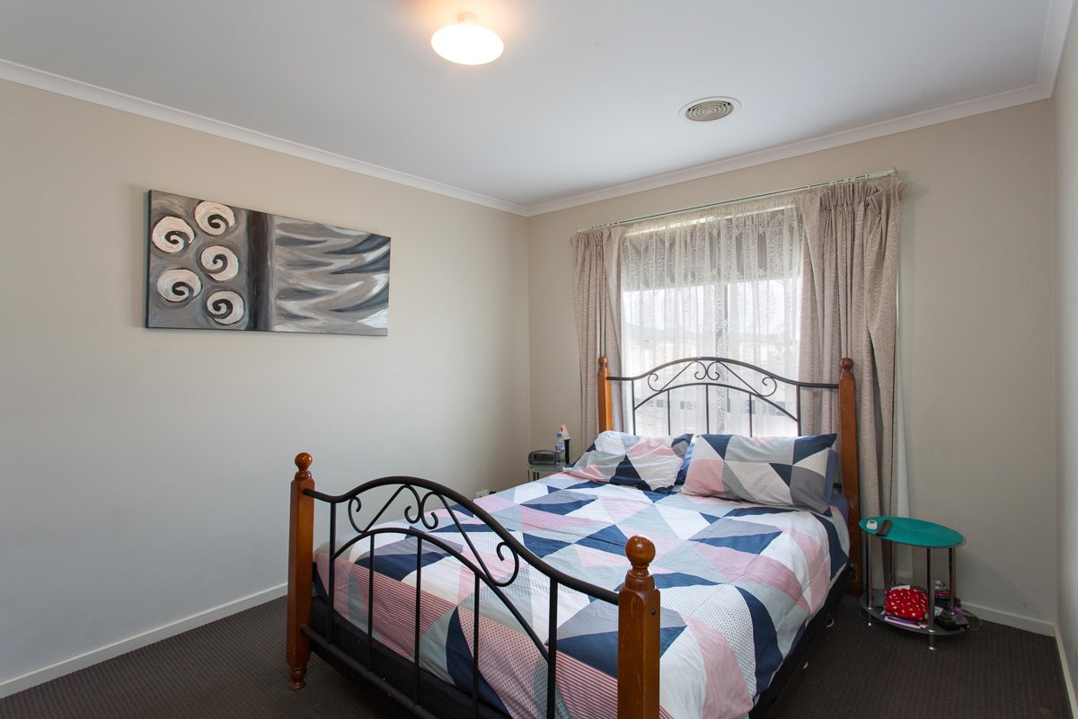 Gallery: 11 Deakin Drive