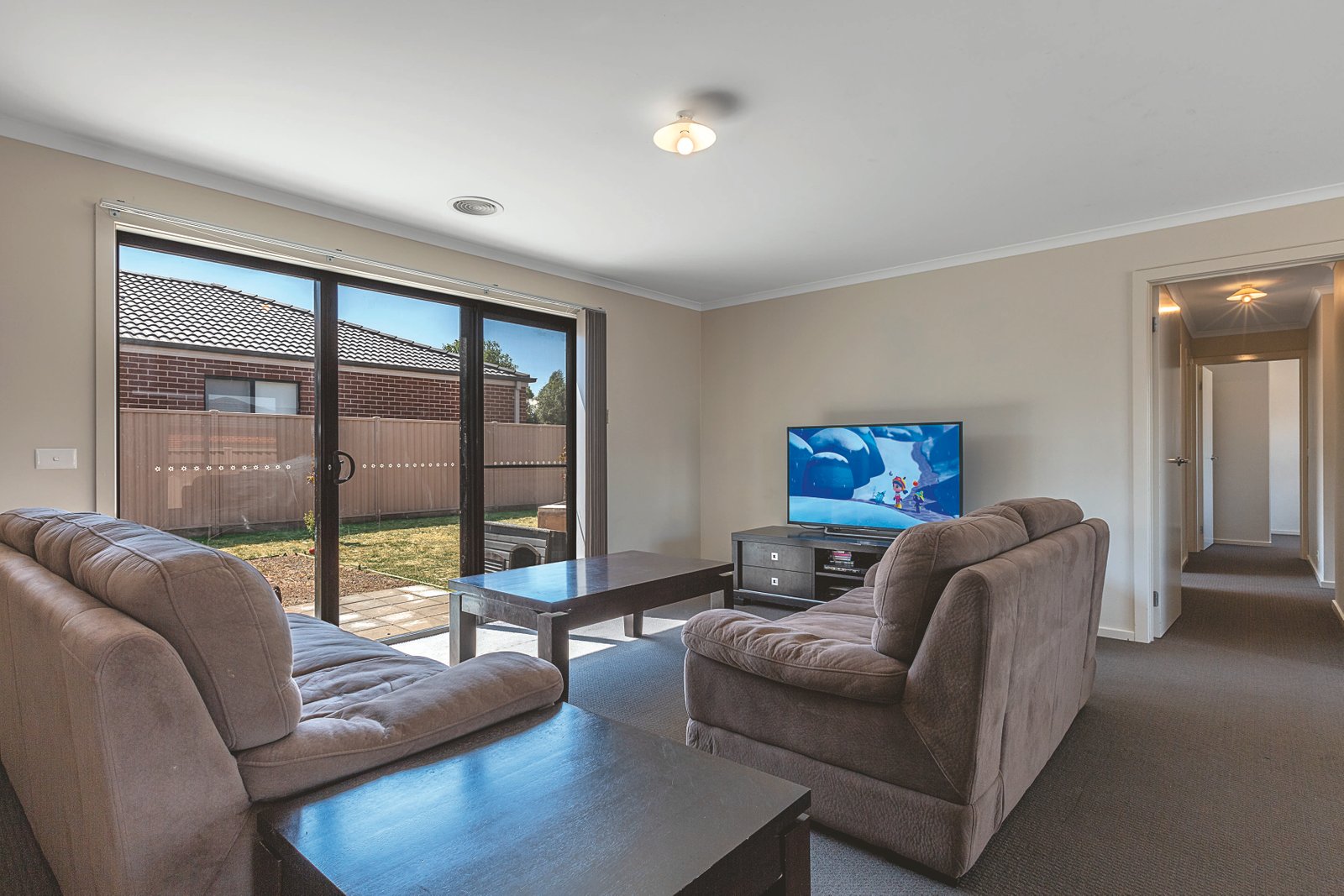 Gallery: 11 Deakin Drive