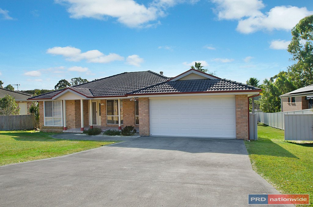 11 Diamentina Way LAKEWOOD 1