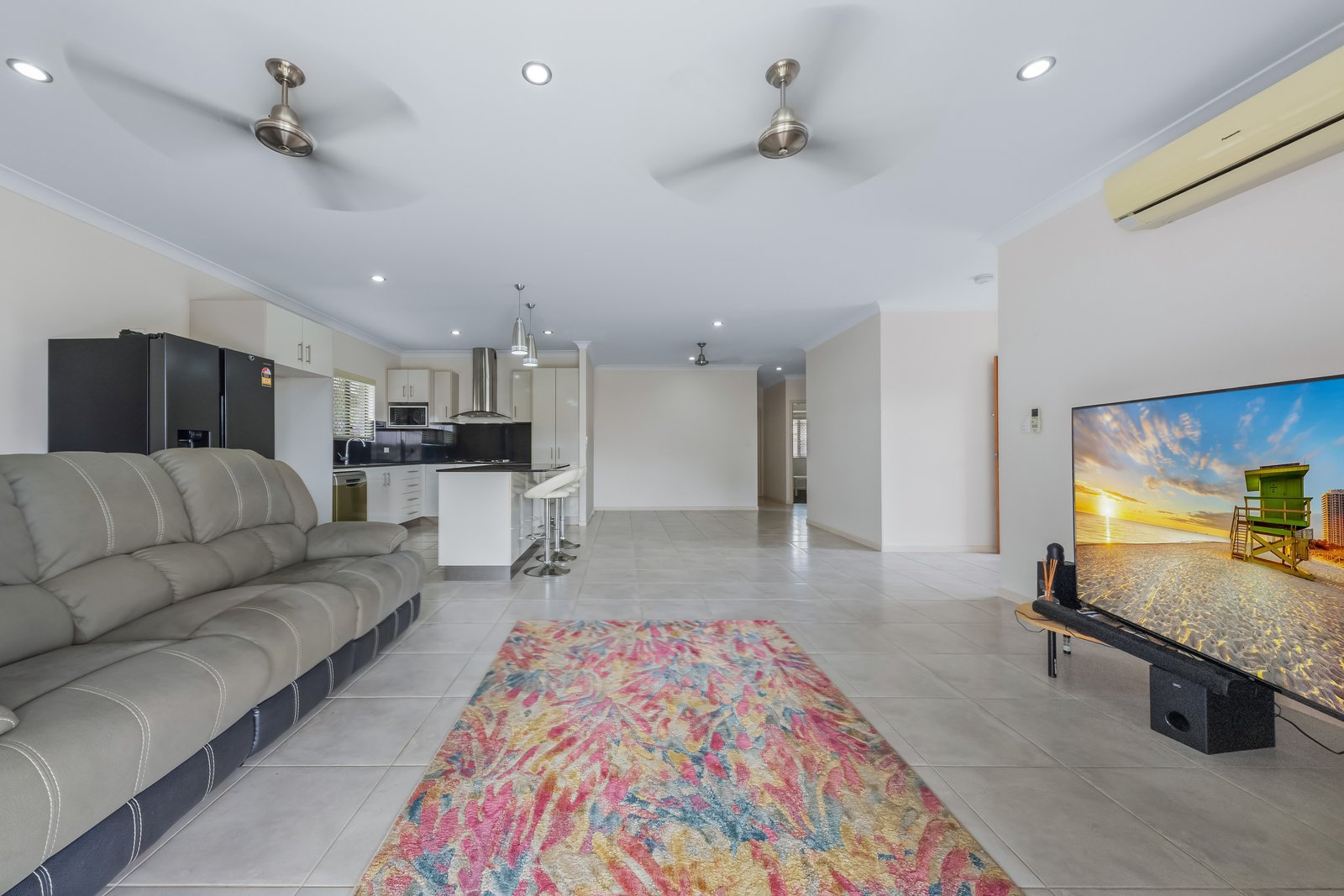 11 Discovery Drive FLAMETREE 33