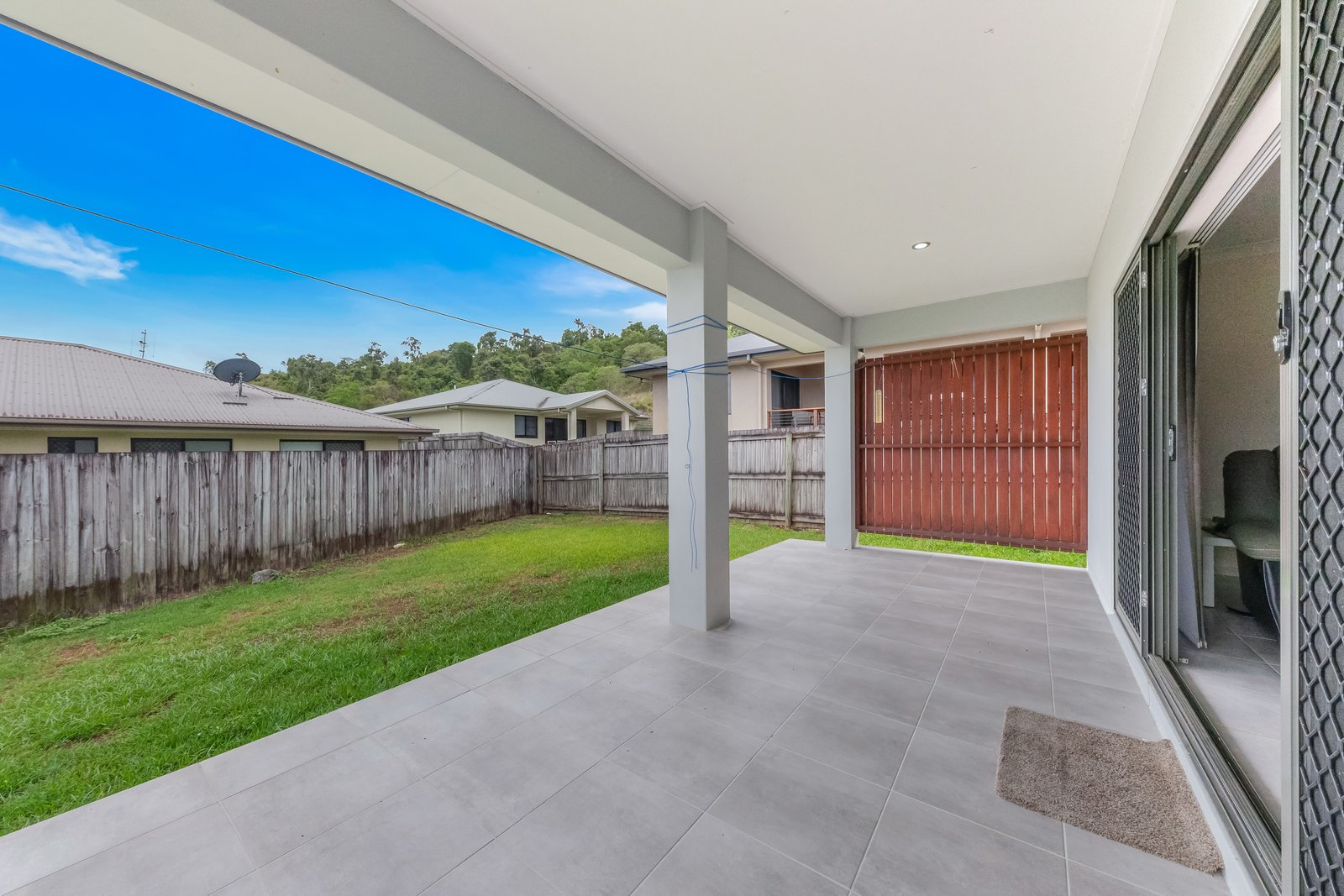 11 Discovery Drive FLAMETREE 34