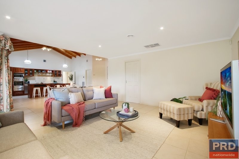 11 Donnolley Court LAVINGTON 10