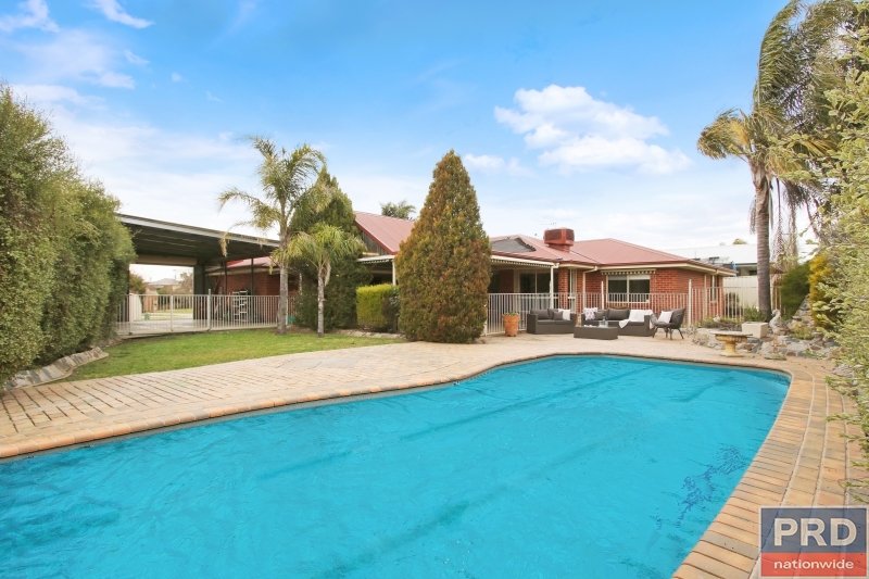 11 Donnolley Court LAVINGTON 18