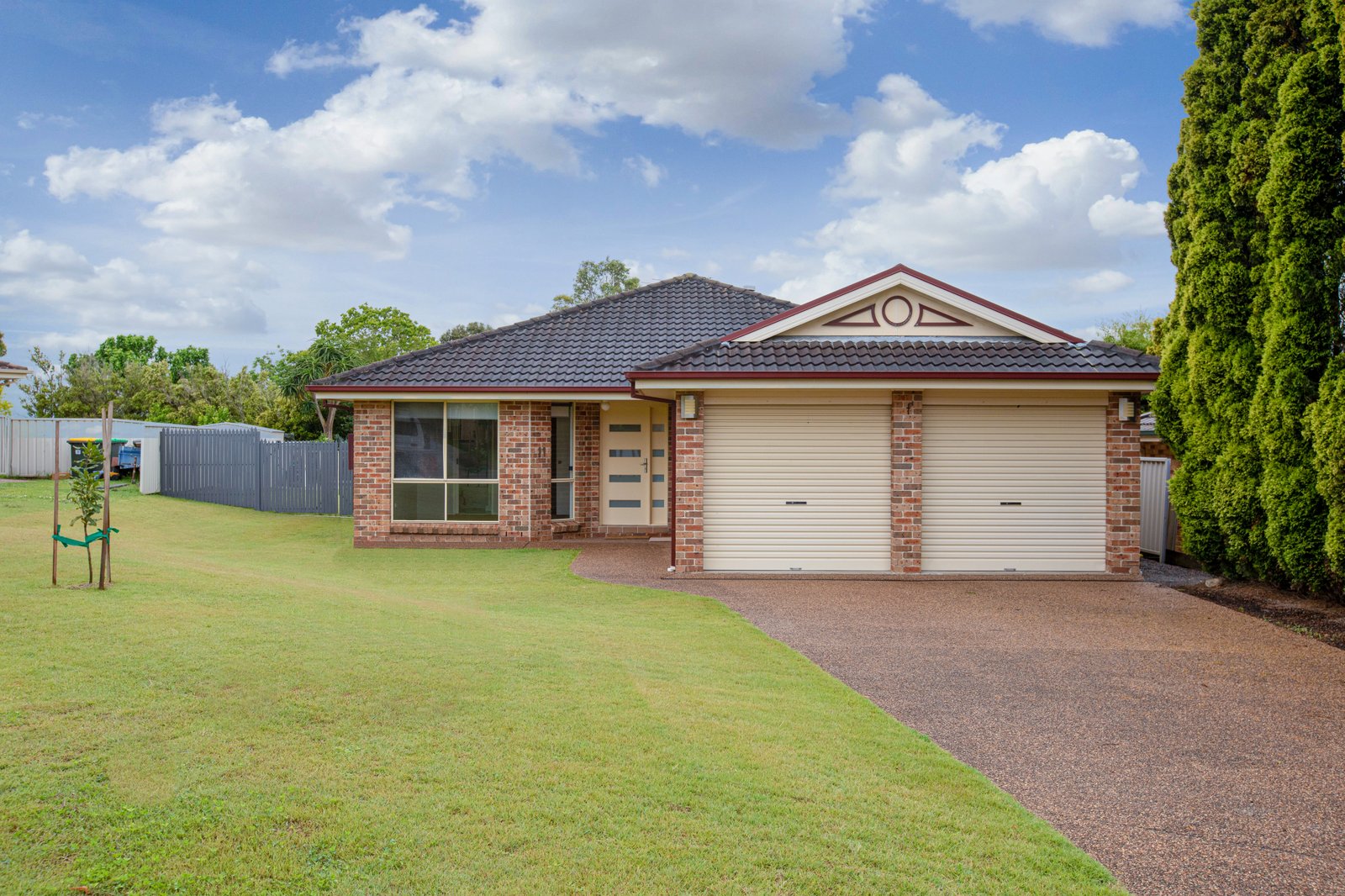 11 Douglas Close LARGS 2
