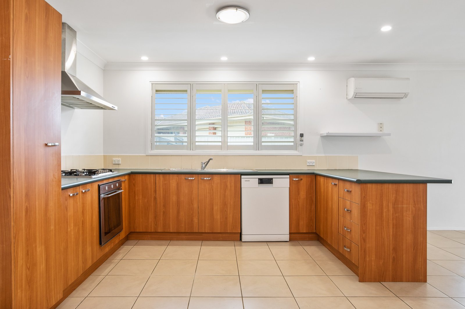 11 Douglas Close LARGS 5