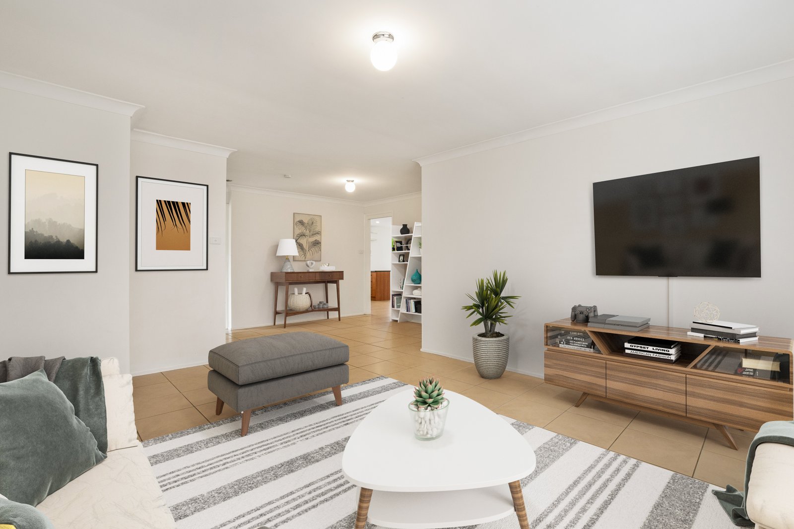 11 Douglas Close LARGS 8