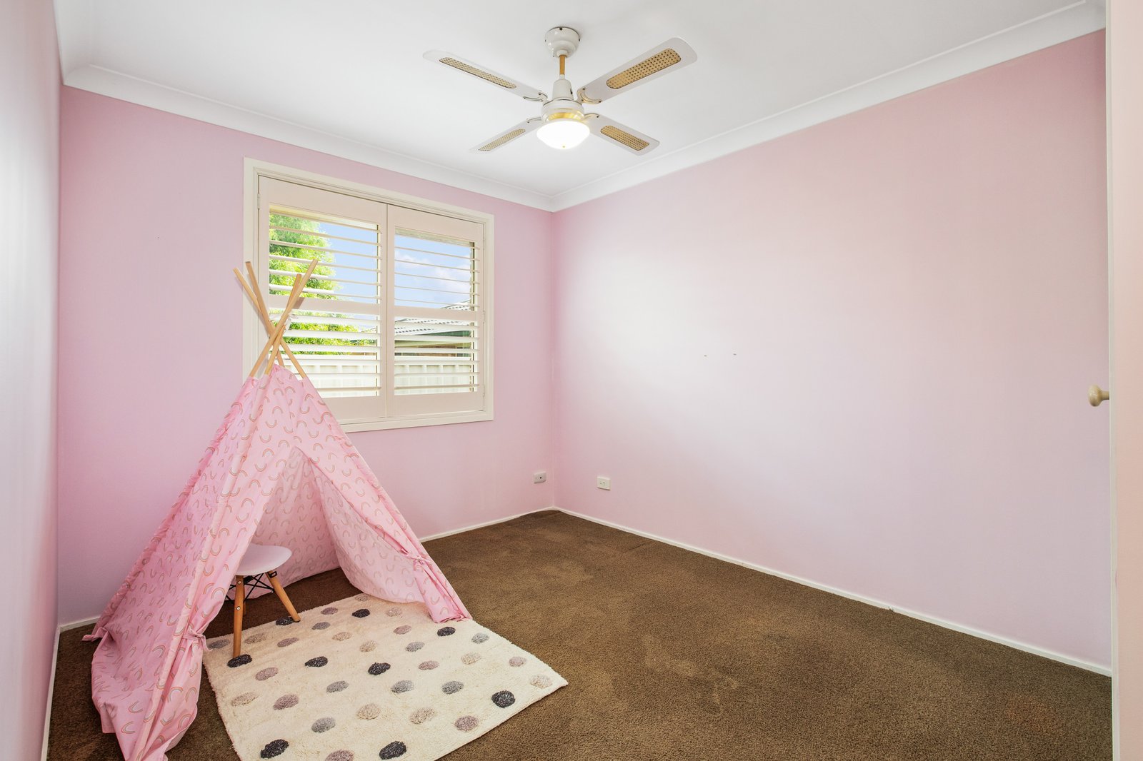 11 Douglas Close LARGS 15