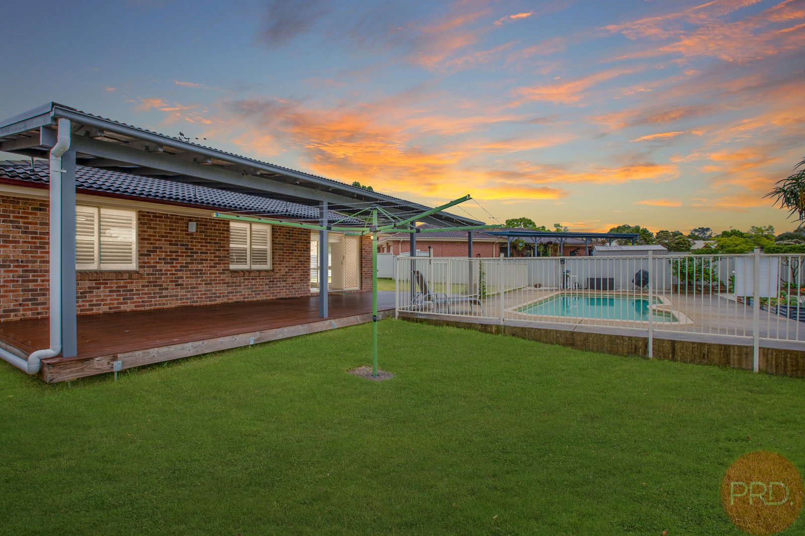 11 Douglas Close LARGS 17