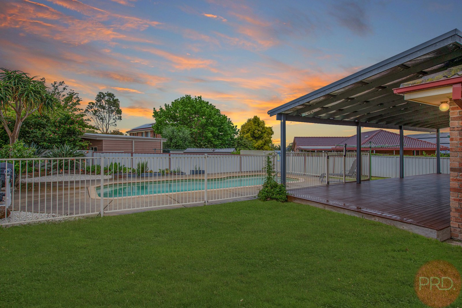 11 Douglas Close LARGS 18