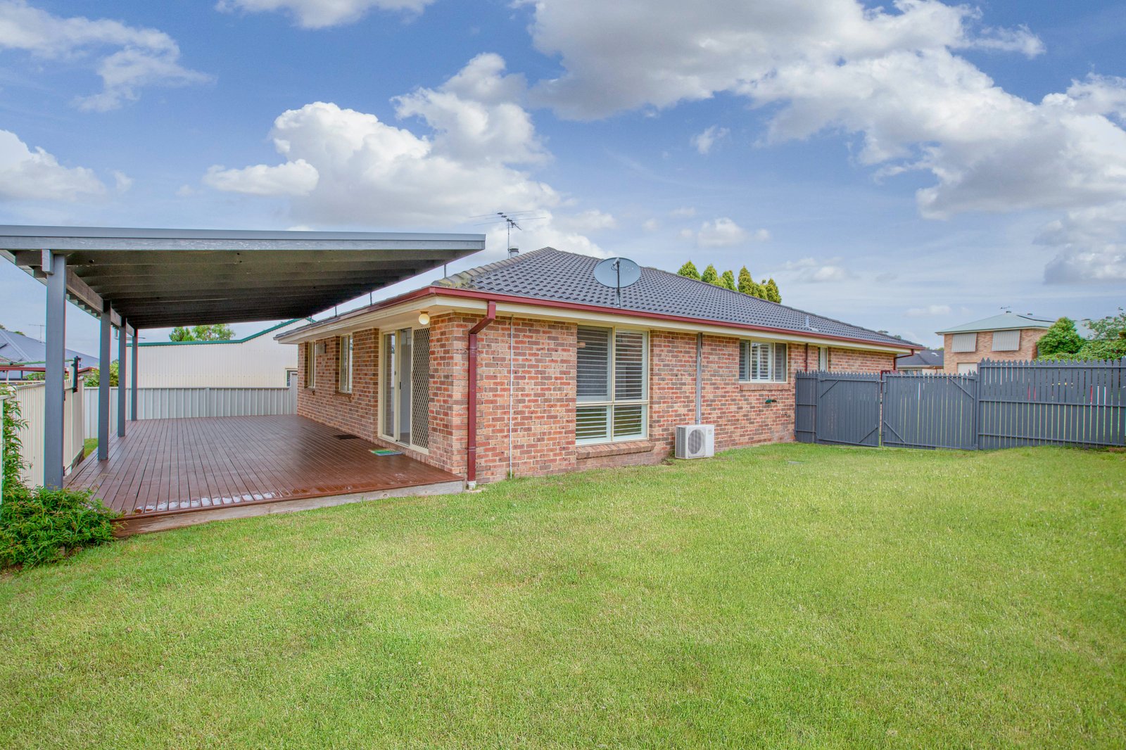 11 Douglas Close LARGS 20