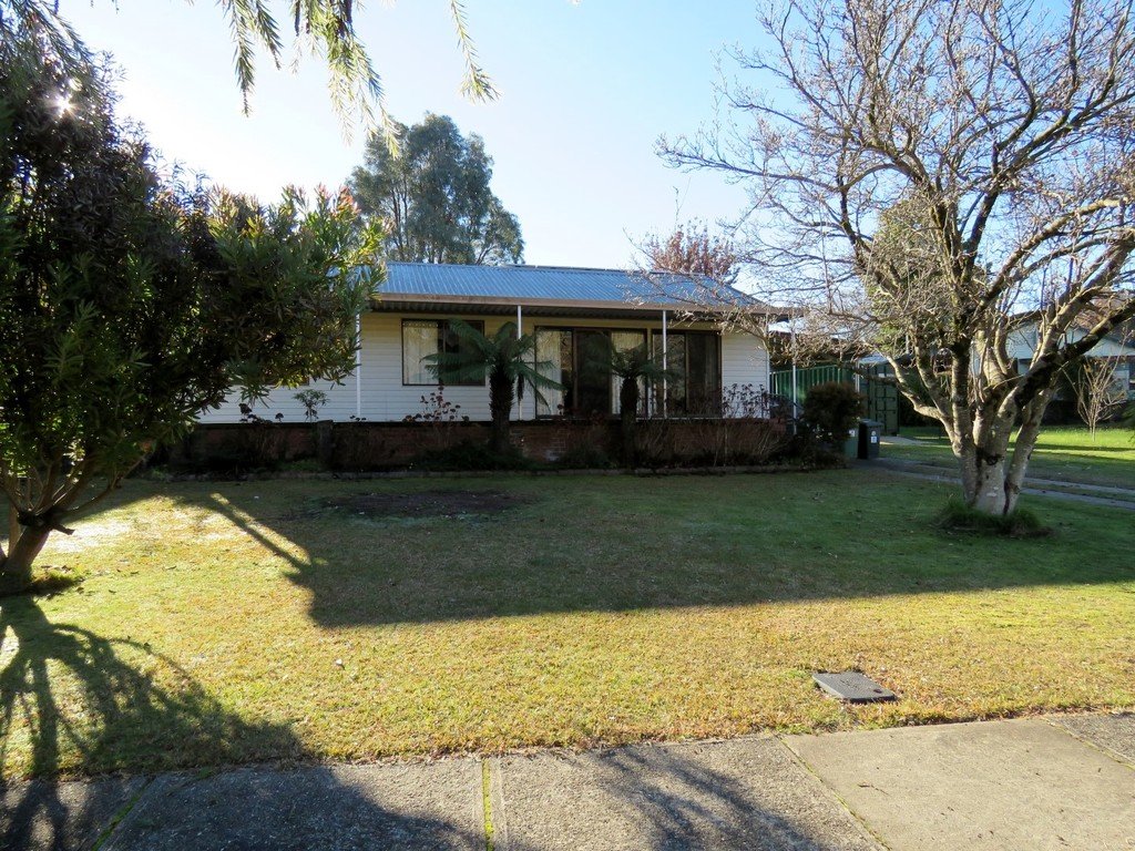 11 Douglas Street KHANCOBAN 1