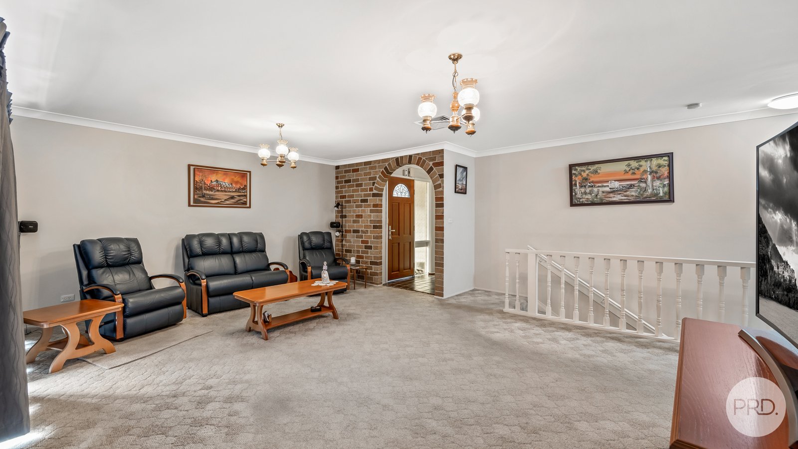 11 Dryad Place LEONAY 4