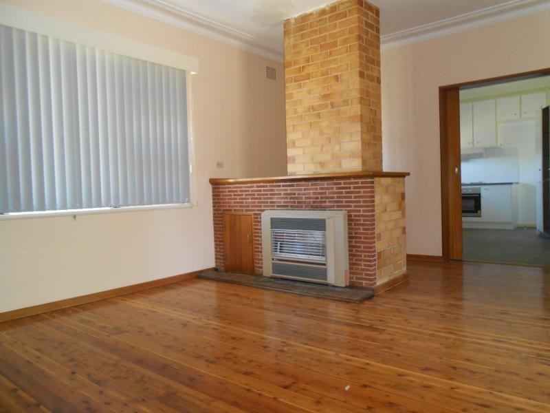 11 Dumaresq Street TAMWORTH 2