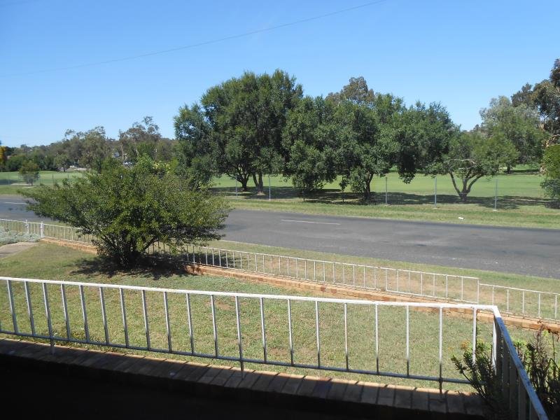 11 Dumaresq Street TAMWORTH 8