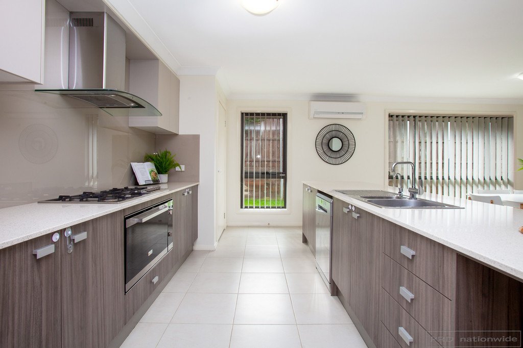 11 Dunnart Street ABERGLASSLYN 3