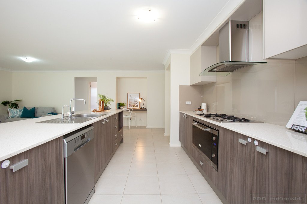 11 Dunnart Street ABERGLASSLYN 8