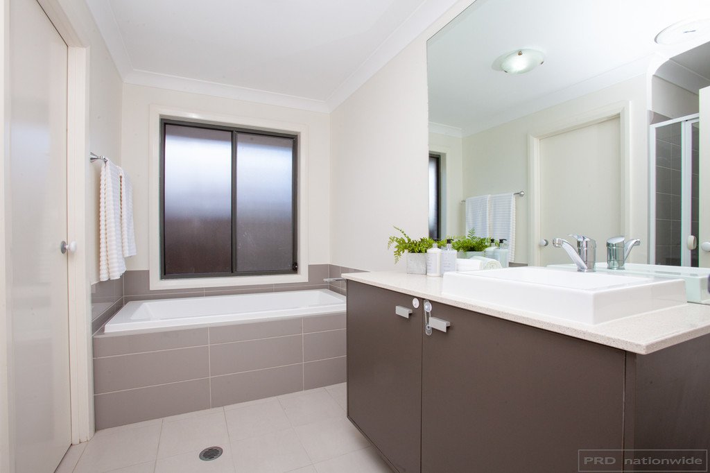 11 Dunnart Street ABERGLASSLYN 17