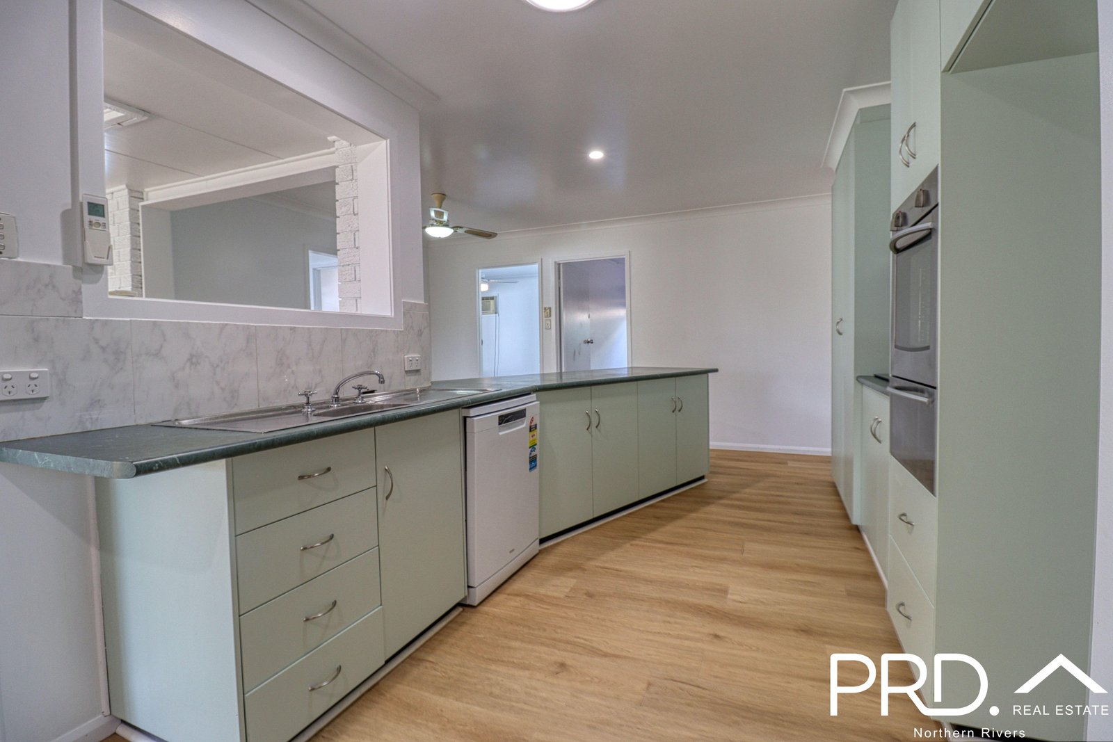 11 East Street CASINO 6