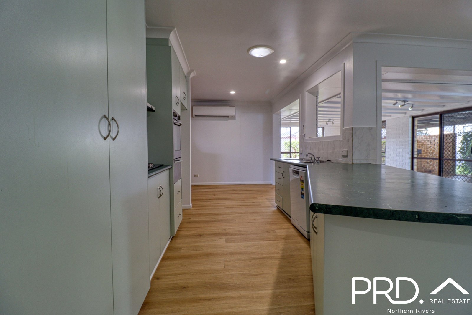 11 East Street CASINO 7