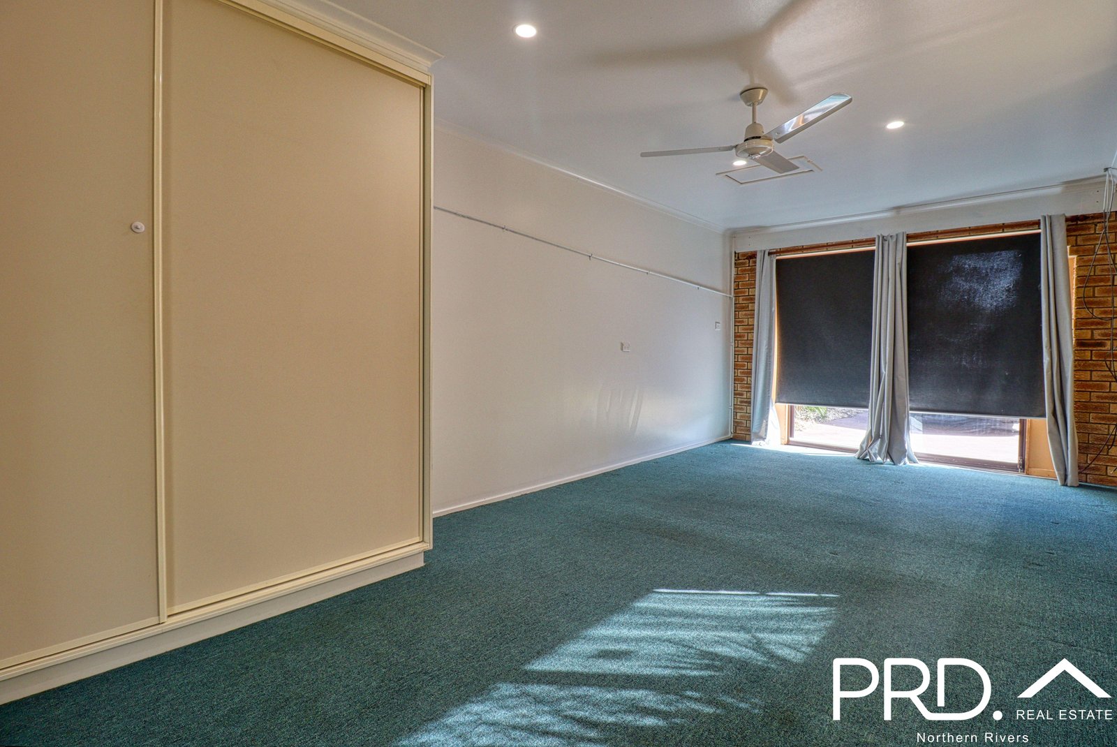 11 East Street CASINO 13