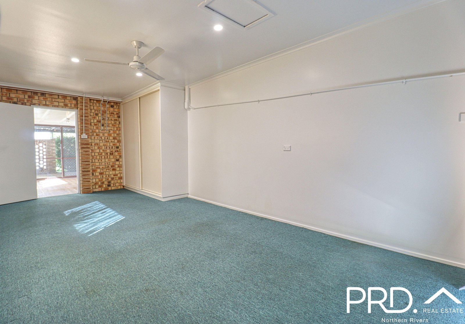 11 East Street CASINO 14