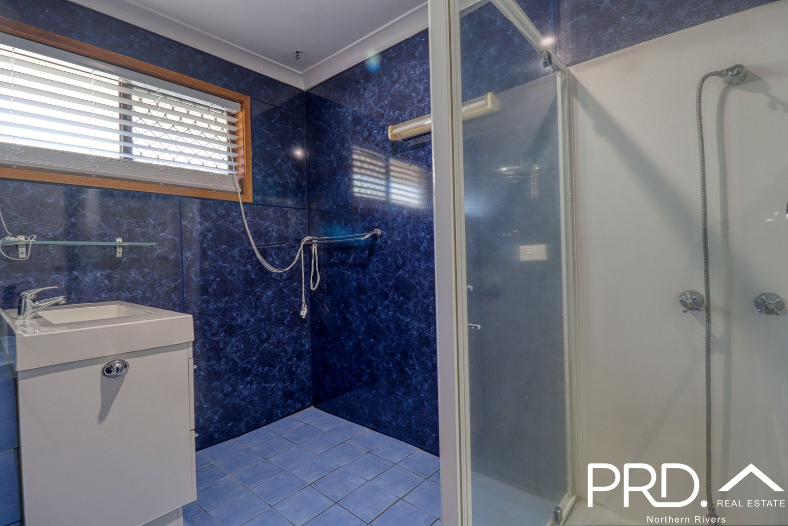 11 East Street CASINO 18