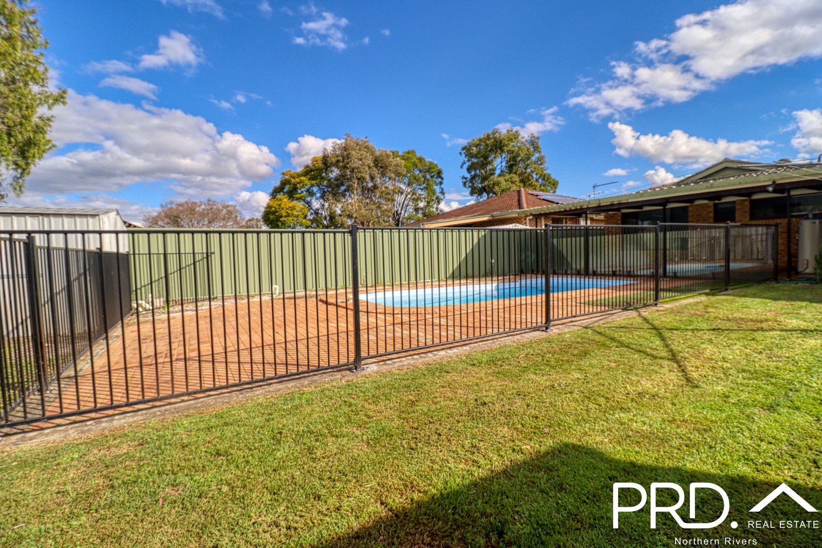 11 East Street CASINO 23