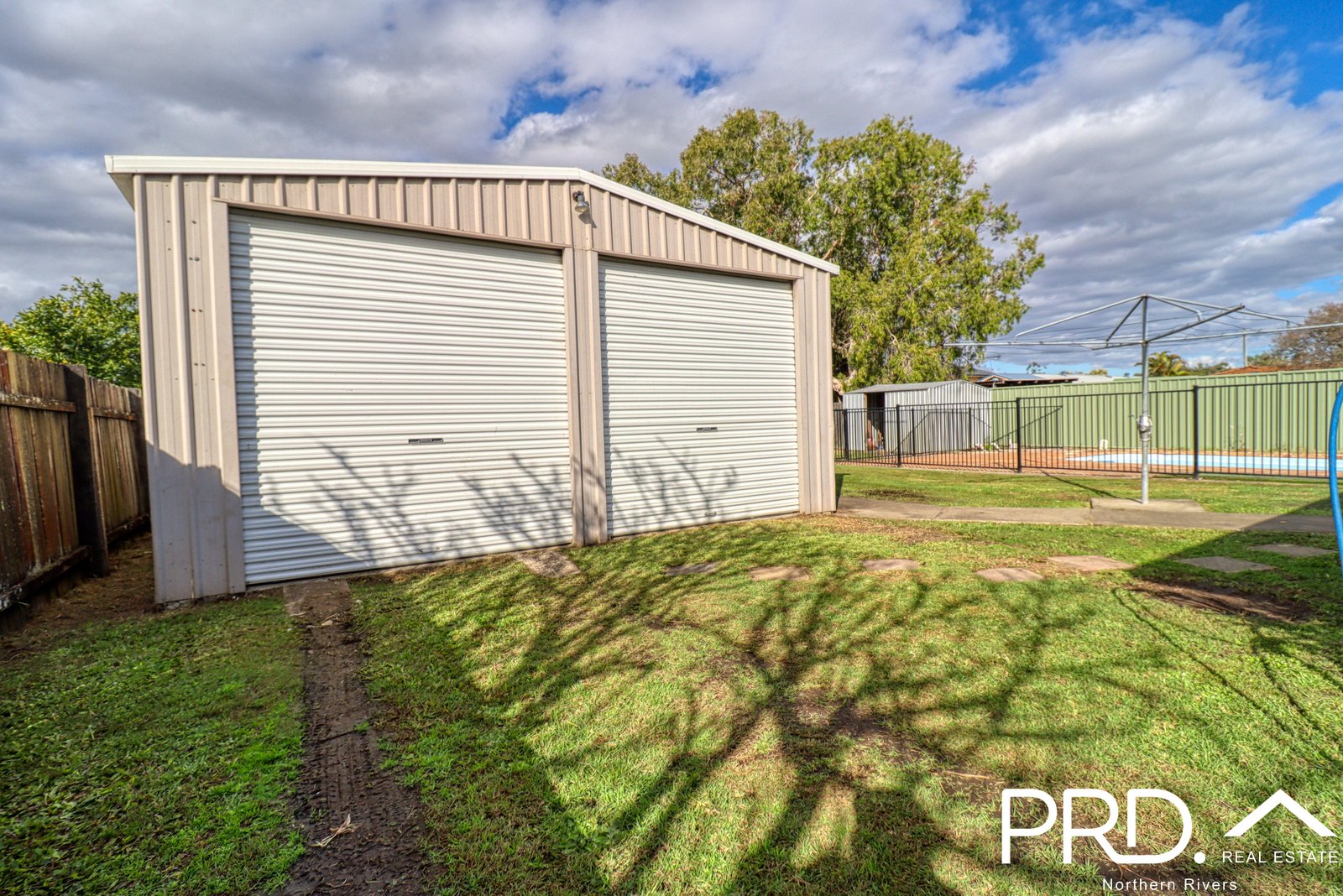 11 East Street CASINO 24