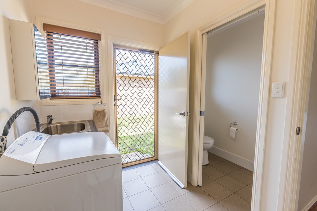 11 Edgeroy Street TAMWORTH 3