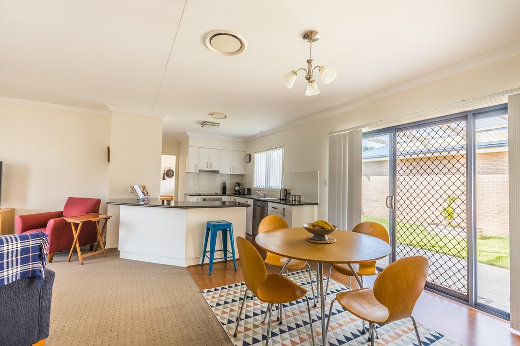 11 Edgeroy Street TAMWORTH 12