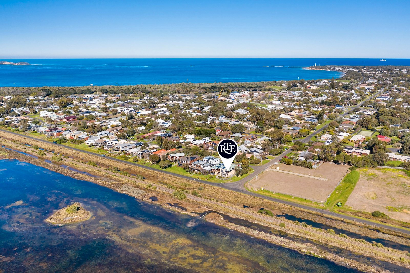 Real Estate and Property in 1/1 Edgewater Close, Point Lonsdale, VIC