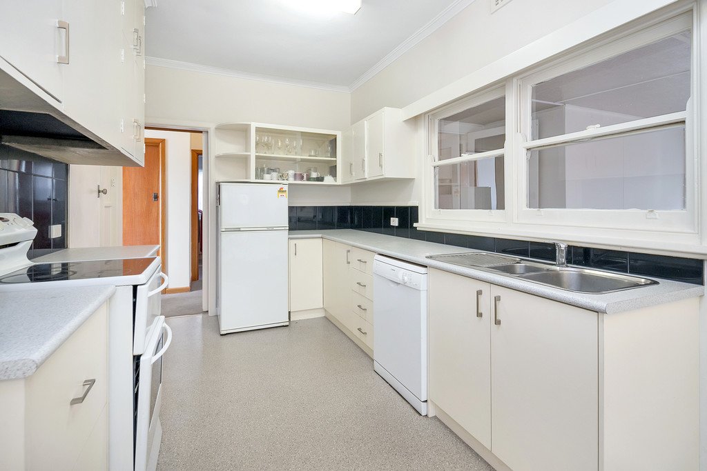 11 El Ramleh Avenue WENDOUREE 5