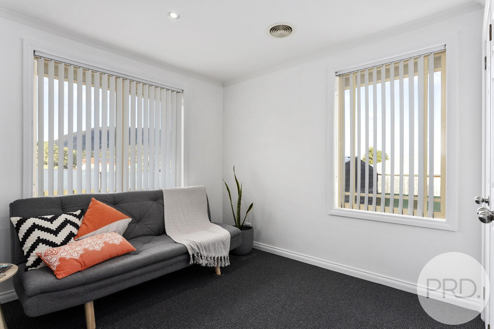 11 Ellie Court OLD BEACH 14