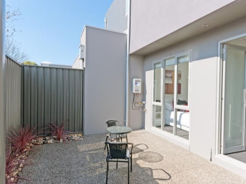 Gallery: 1/1 Emma Street