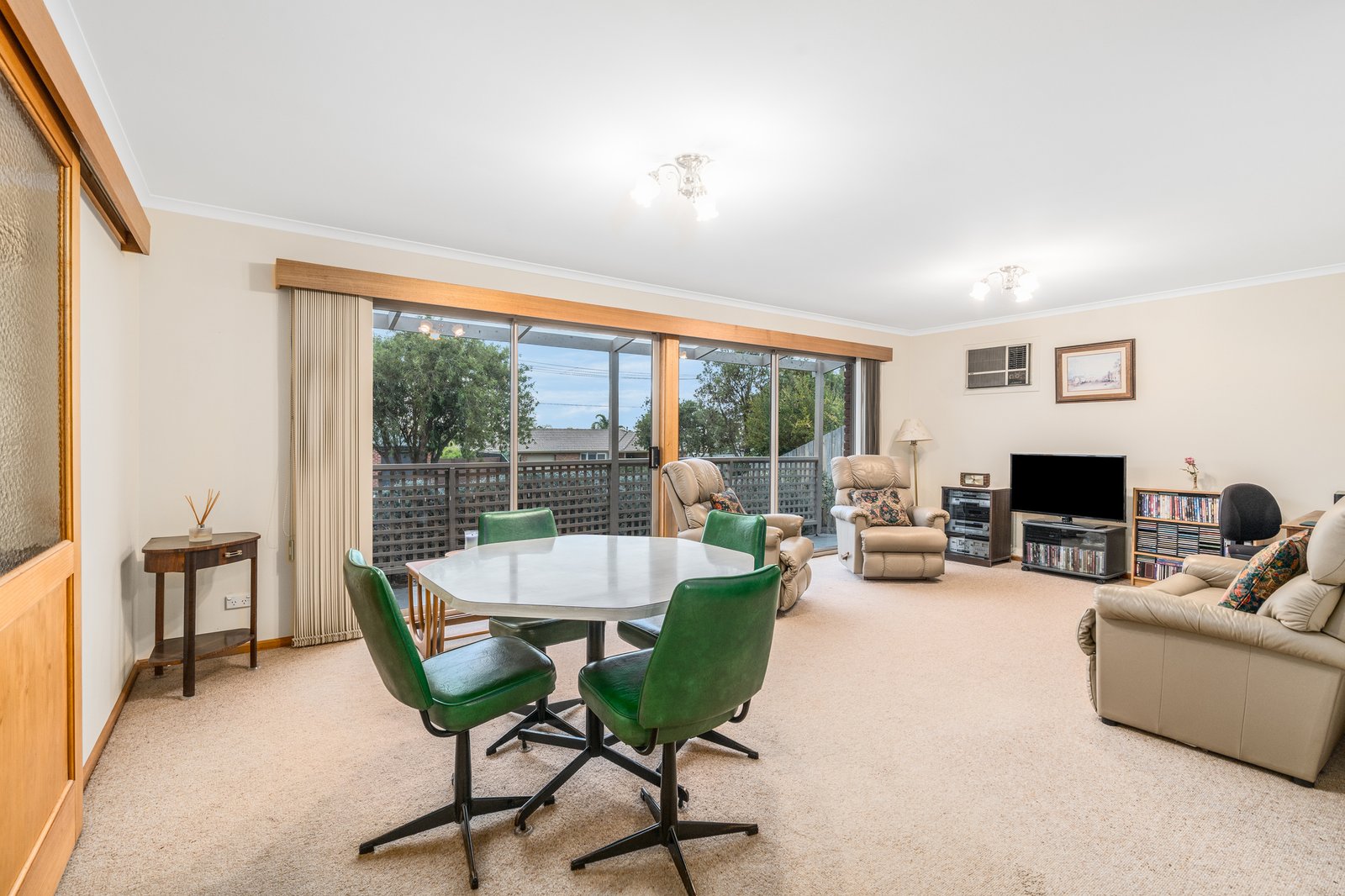Gallery: 11 Enrob Court